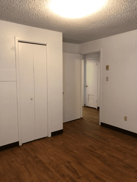 Portales Apartment: 818 S Avenue A, Portales NM