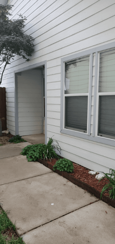 Fort Worth House: 1437 Pine Lane