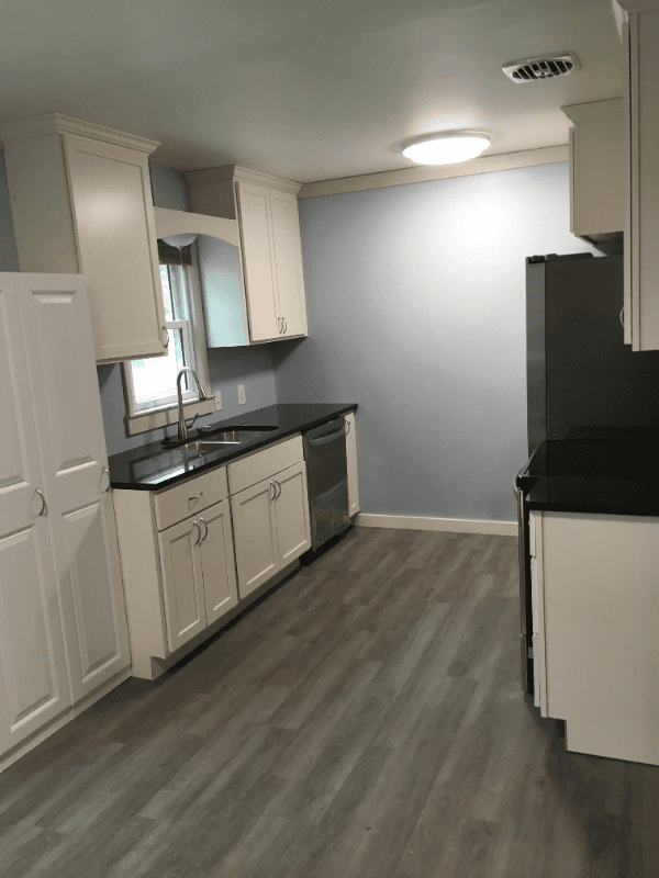 Haysville House: 201 W Hunter Ave