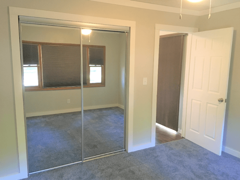 Haysville House: 201 W Hunter Ave