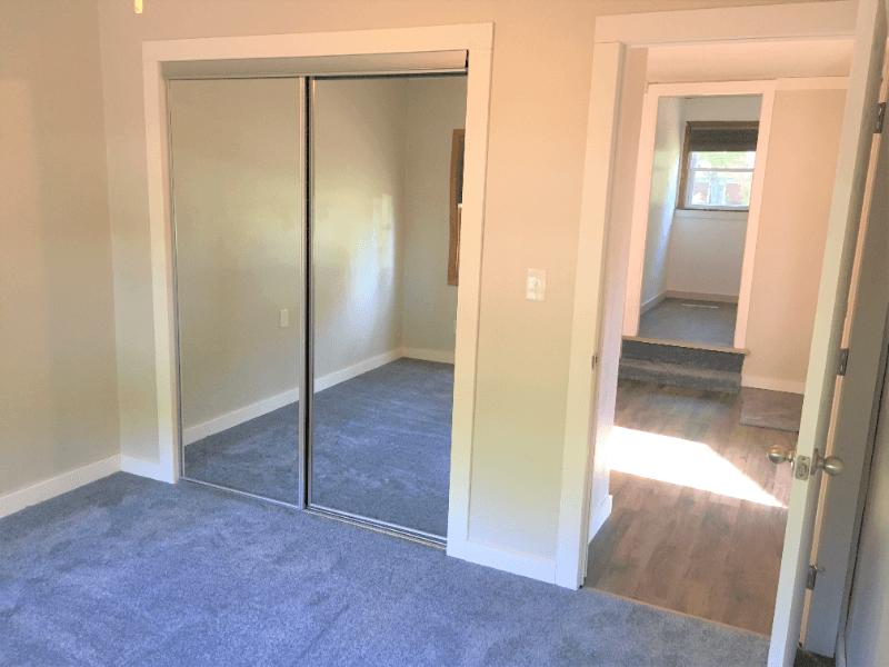Haysville House: 201 W Hunter Ave