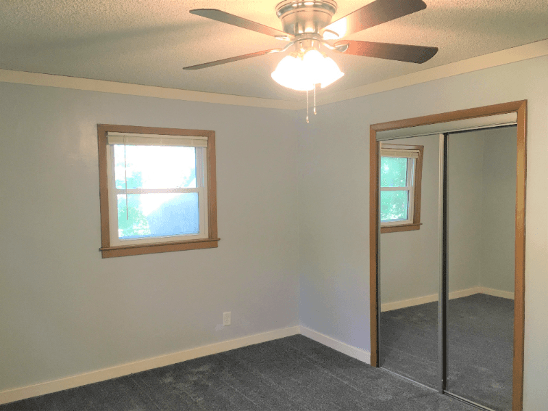 Haysville House: 201 W Hunter Ave