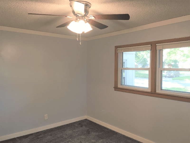 Haysville House: 201 W Hunter Ave