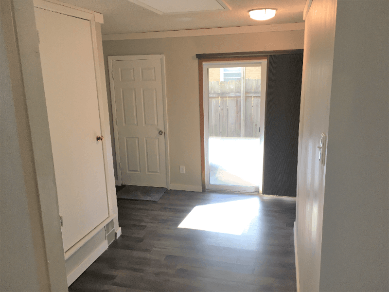 Haysville House: 201 W Hunter Ave