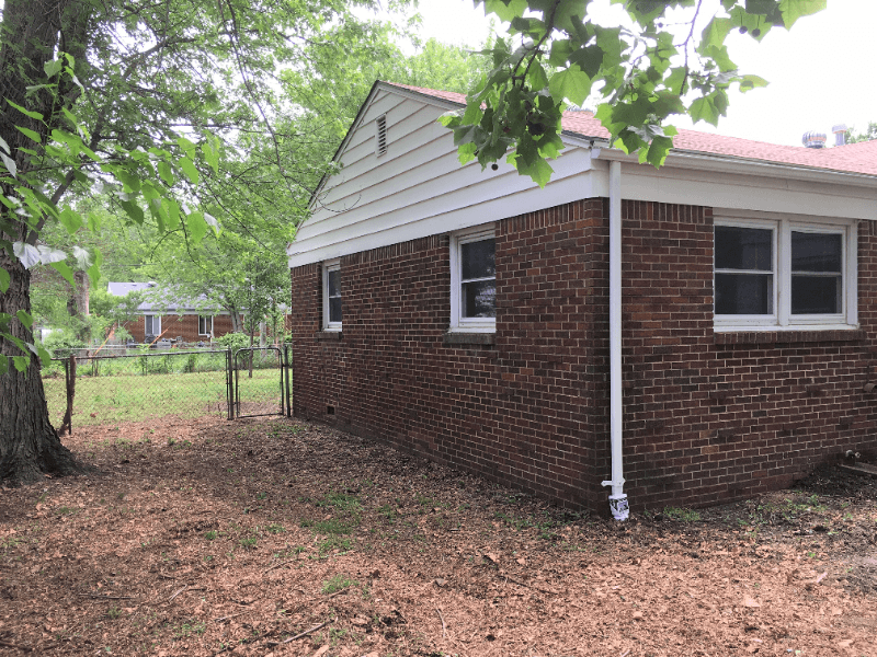 Haysville House: 201 W Hunter Ave