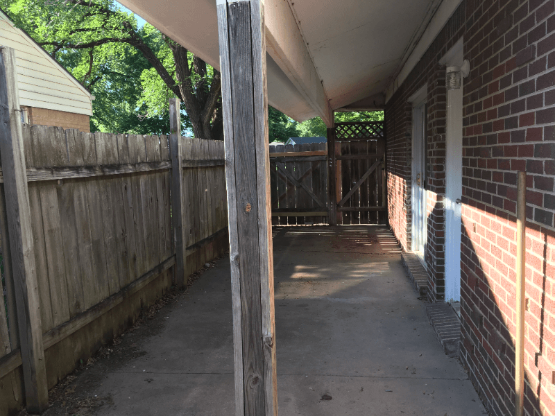 Haysville House: 201 W Hunter Ave