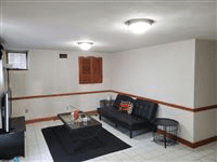 Revere Apartment: 50 Vane Ave