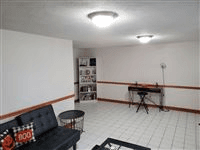 Revere Apartment: 50 Vane Ave