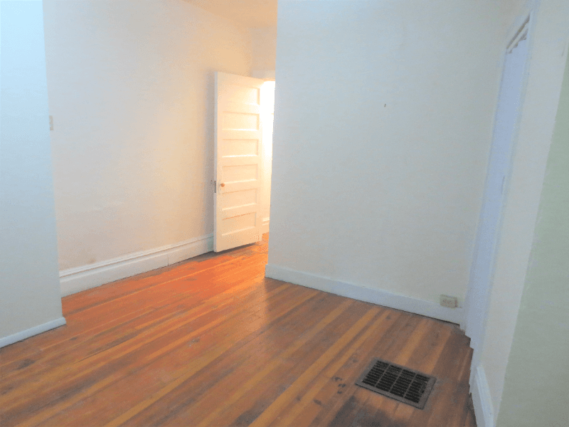 Pittsburgh Apartment: 5704 Darlington Road