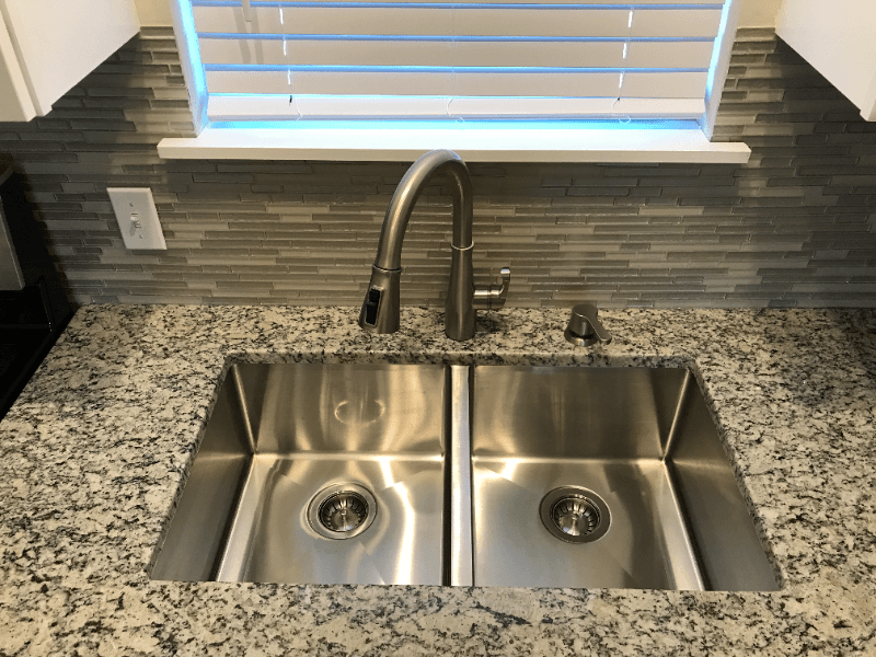 Franklin Grove Apartment: 105 N. Elm Street