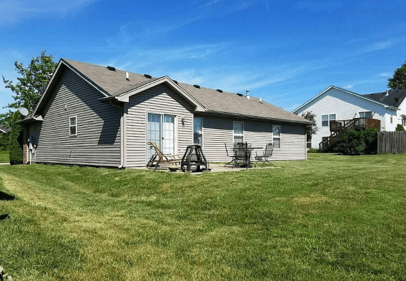 Jeffersonville House: 2714 Crownpoint Dr