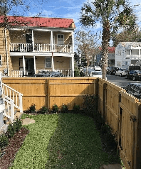 Charleston House: 68 South St