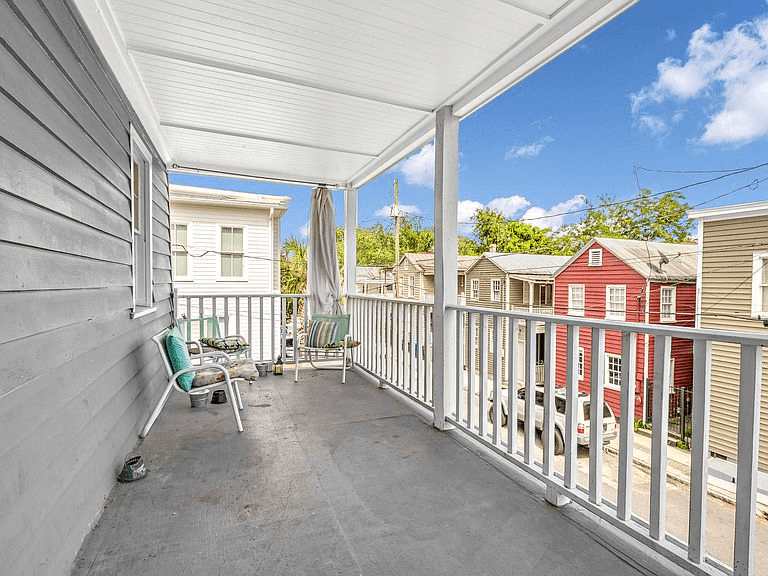 Charleston House: 68 South St