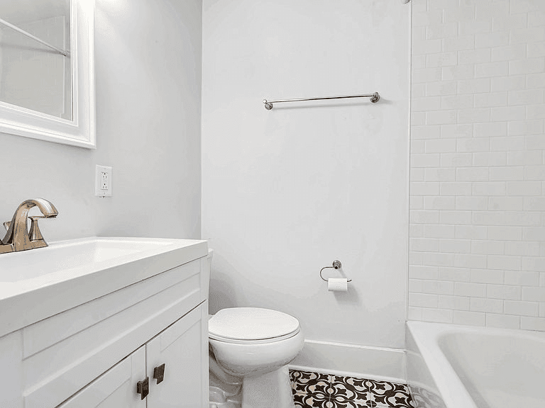 Charleston House: 68 South St