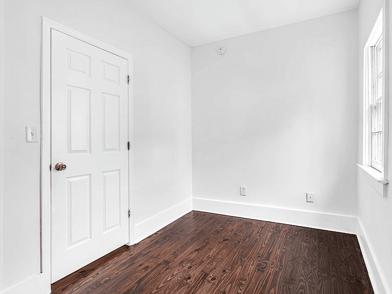 Charleston House: 68 South St