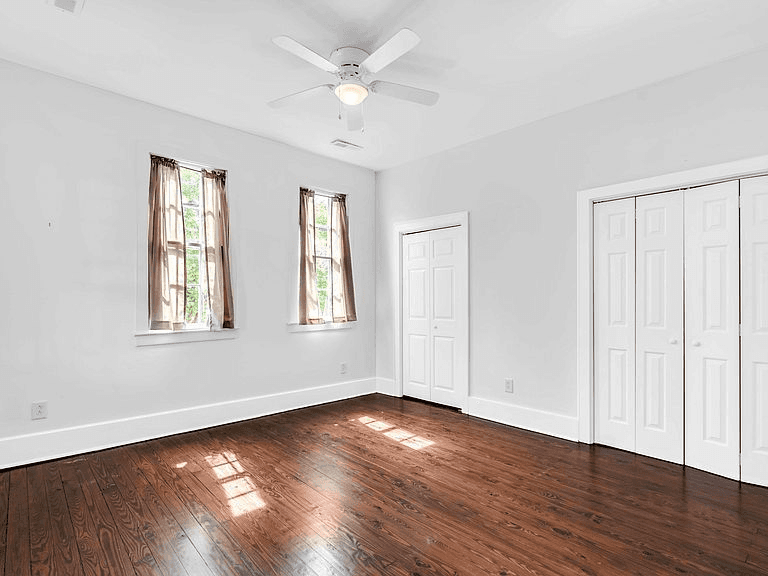 Charleston House: 68 South St