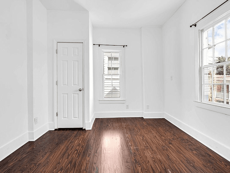 Charleston House: 68 South St