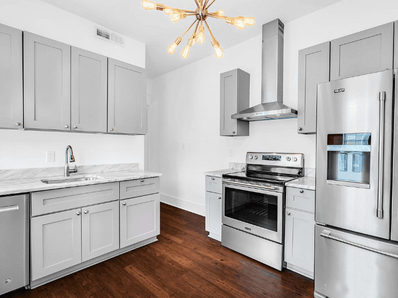 Charleston House: 68 South St