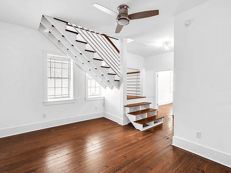 Charleston House: 68 South St