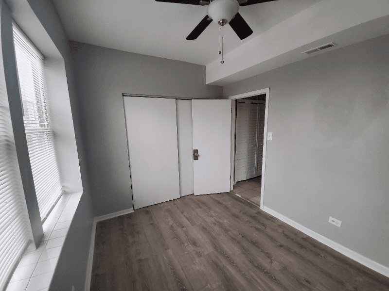 Chicago Apartment: 4034 W Palmer St