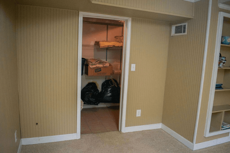 Acworth House: 1028 Queensbury Run