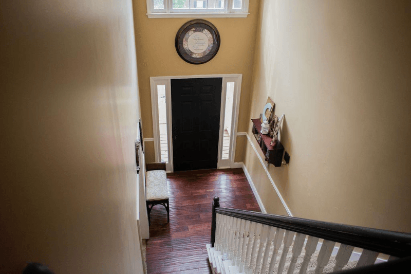 Acworth House: 1028 Queensbury Run