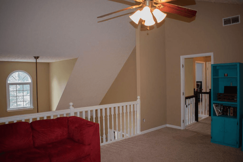 Acworth House: 1028 Queensbury Run