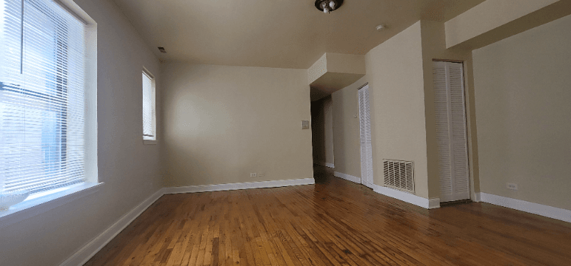 Chicago Apartment: 4850 W Adams St