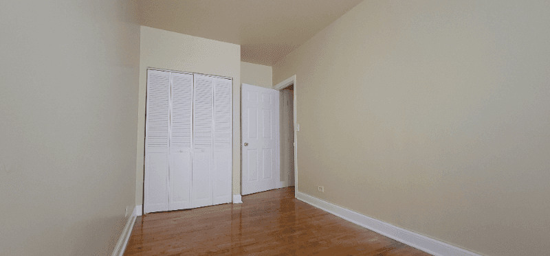 Chicago Apartment: 4850 W Adams St