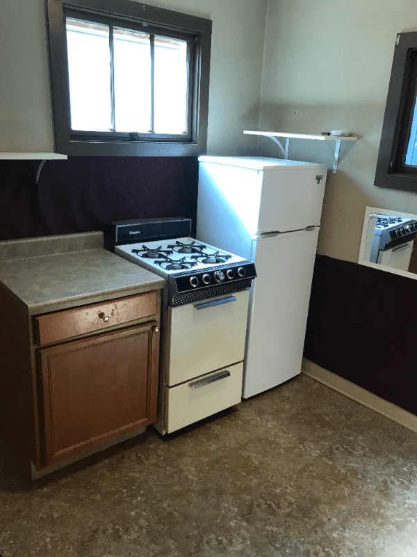 Cedar Lake Apartment: 8036 Lake Shore Dr.