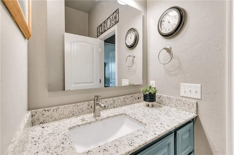 Edmond House: 8309 NW 160th Ct