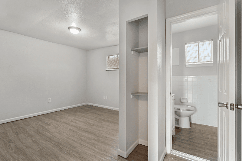 Gretna Apartment: 1536 Stumpf Blvd