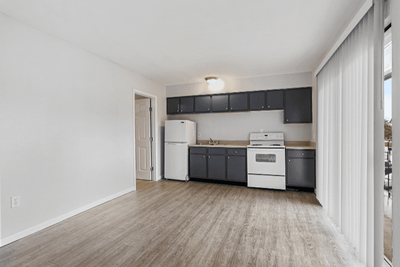 Gretna Apartment: 1536 Stumpf Blvd