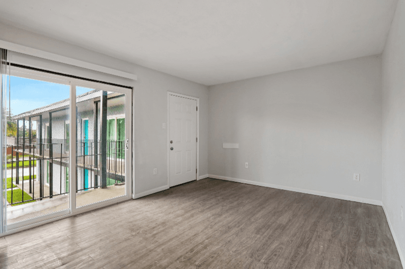 Gretna Apartment: 1536 Stumpf Blvd