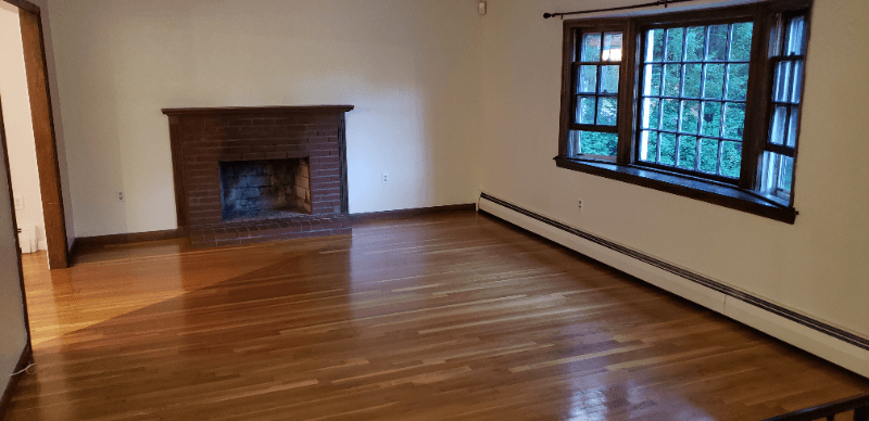 Andover House: 1 Cardinal Lane