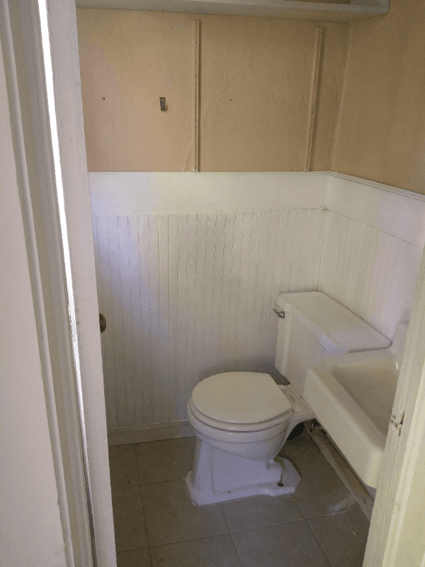 Decatur House: 211 Avery St