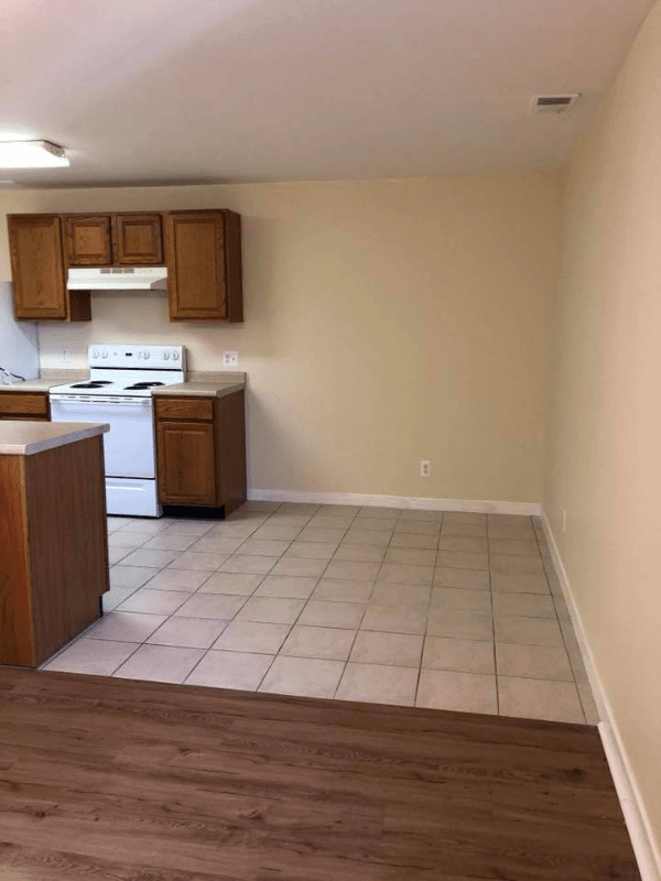 Yale Apartment: 420 North St