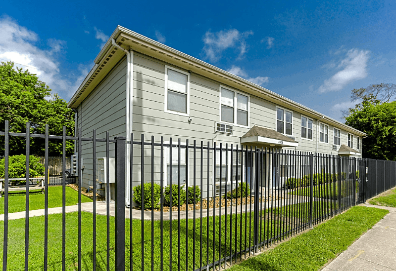 Houston Apartment: 3803 Hardy St