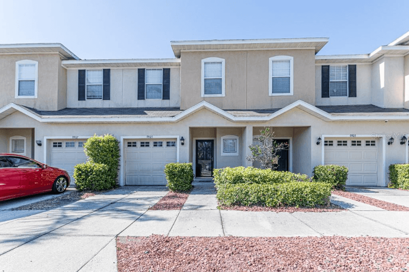 Tampa Townhome: 9905 Serona Bluff Way