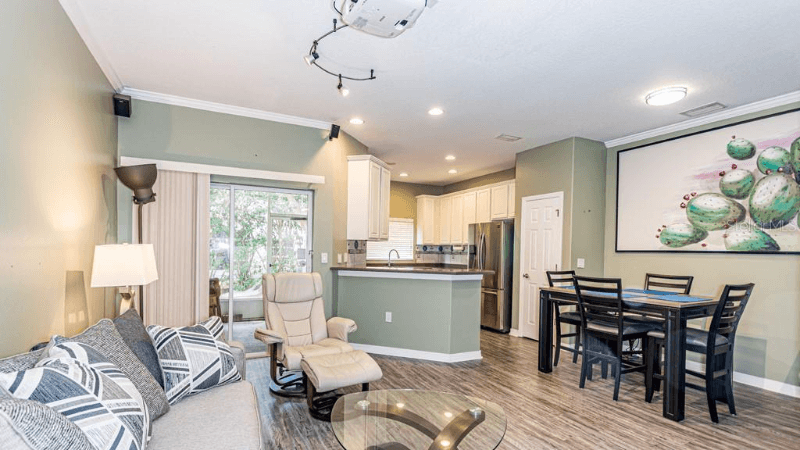 Tampa Townhome: 9905 Serona Bluff Way