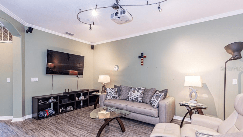 Tampa Townhome: 9905 Serona Bluff Way