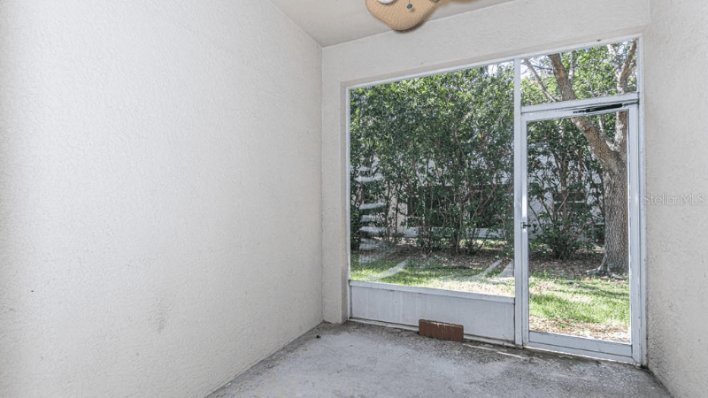 Tampa Townhome: 9905 Serona Bluff Way