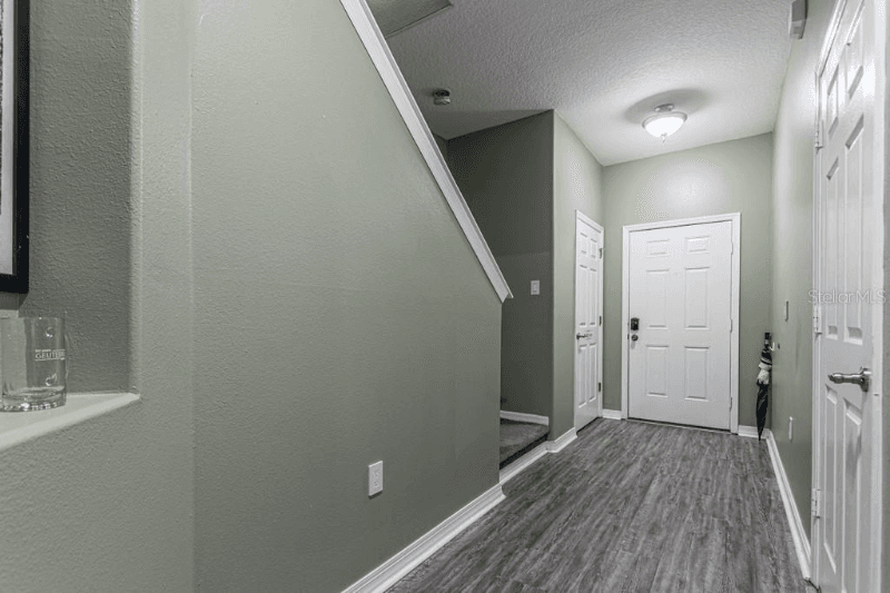 Tampa Townhome: 9905 Serona Bluff Way