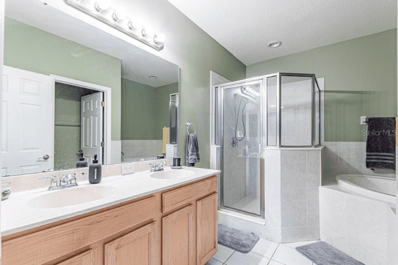 Tampa Townhome: 9905 Serona Bluff Way