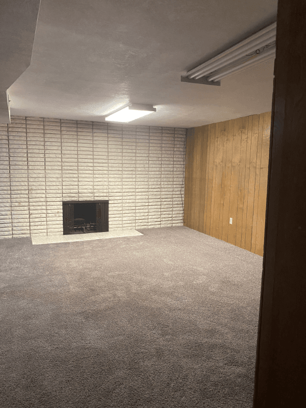 Midvale House: 128 W Marquette Dr