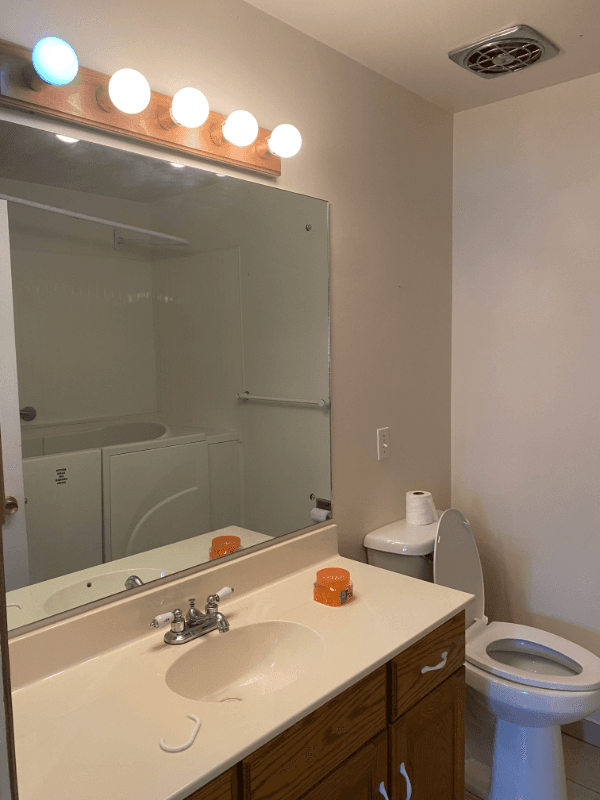 Midvale House: 128 W Marquette Dr