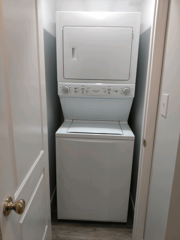 Layton Apartment: 1522 N Hill Field Rd #B