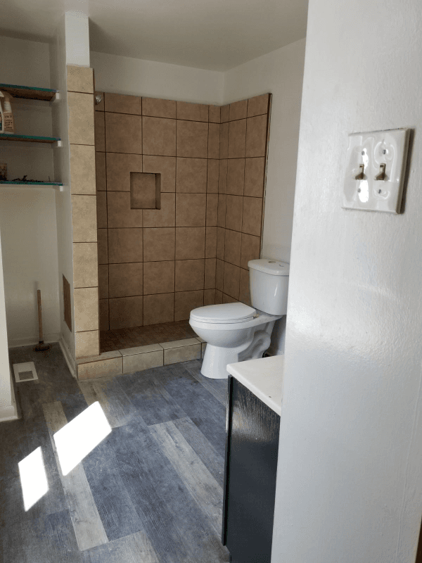 Reading House: 256 S 13th St