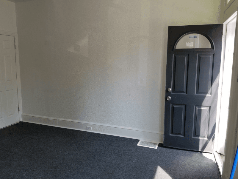 Reading House: 256 S 13th St