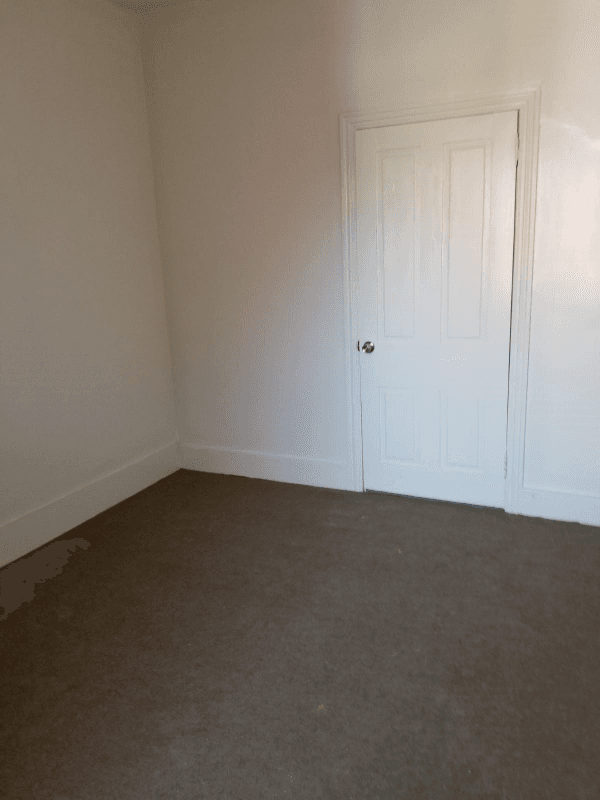 Reading House: 256 S 13th St